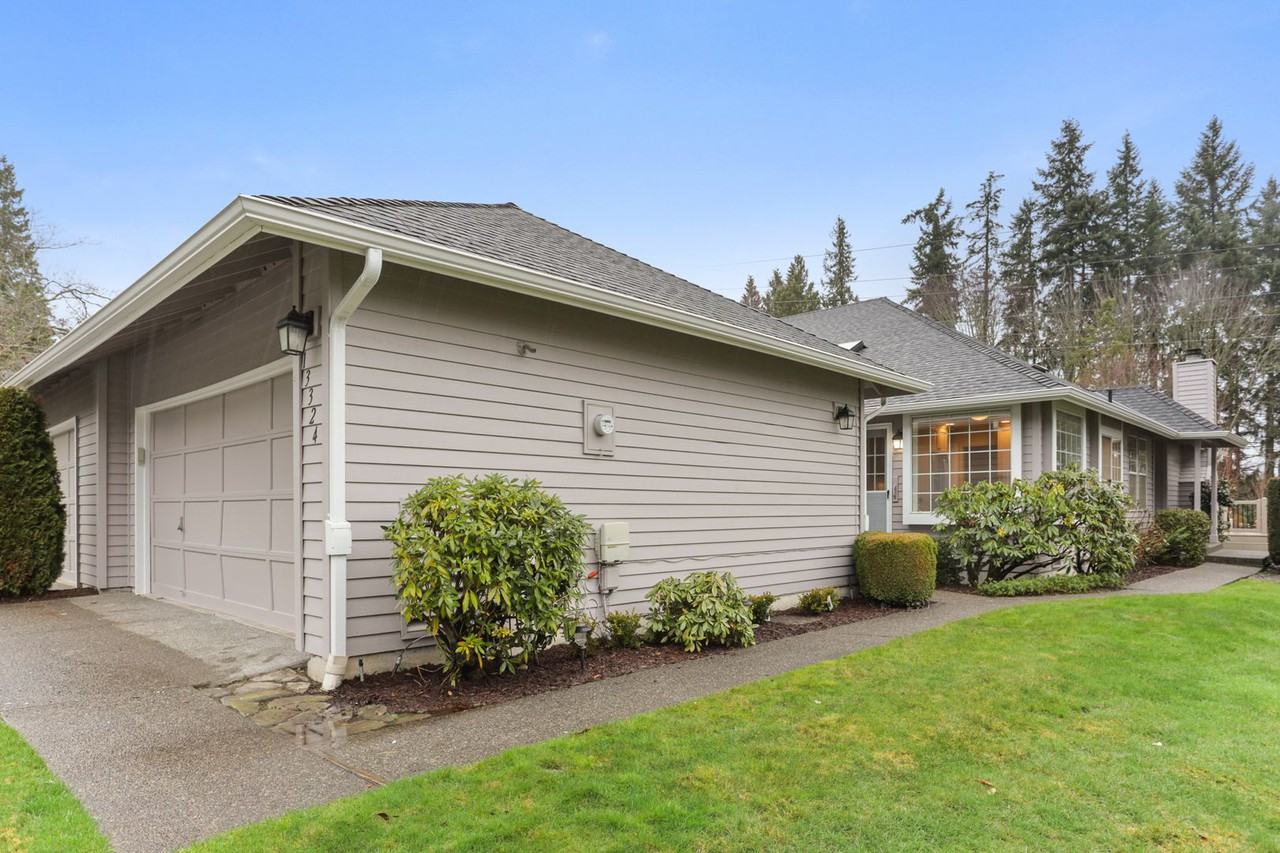 13324 Ne 89th St - Photo 2 of 20