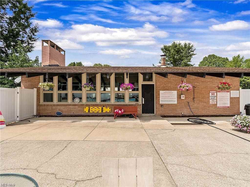 2331 E Market St #610 - Photo 5 of 9