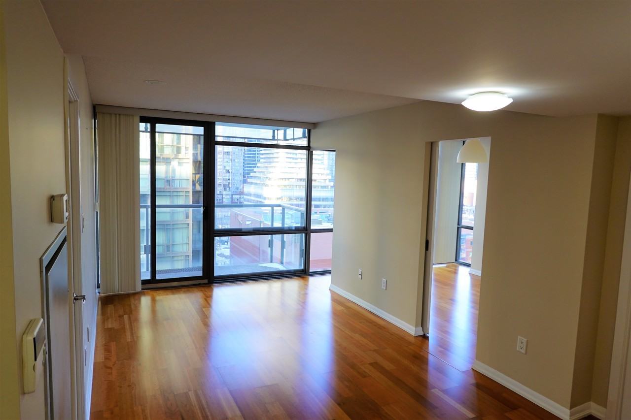 38 Grenville Street #1009 - Photo 2 of 25
