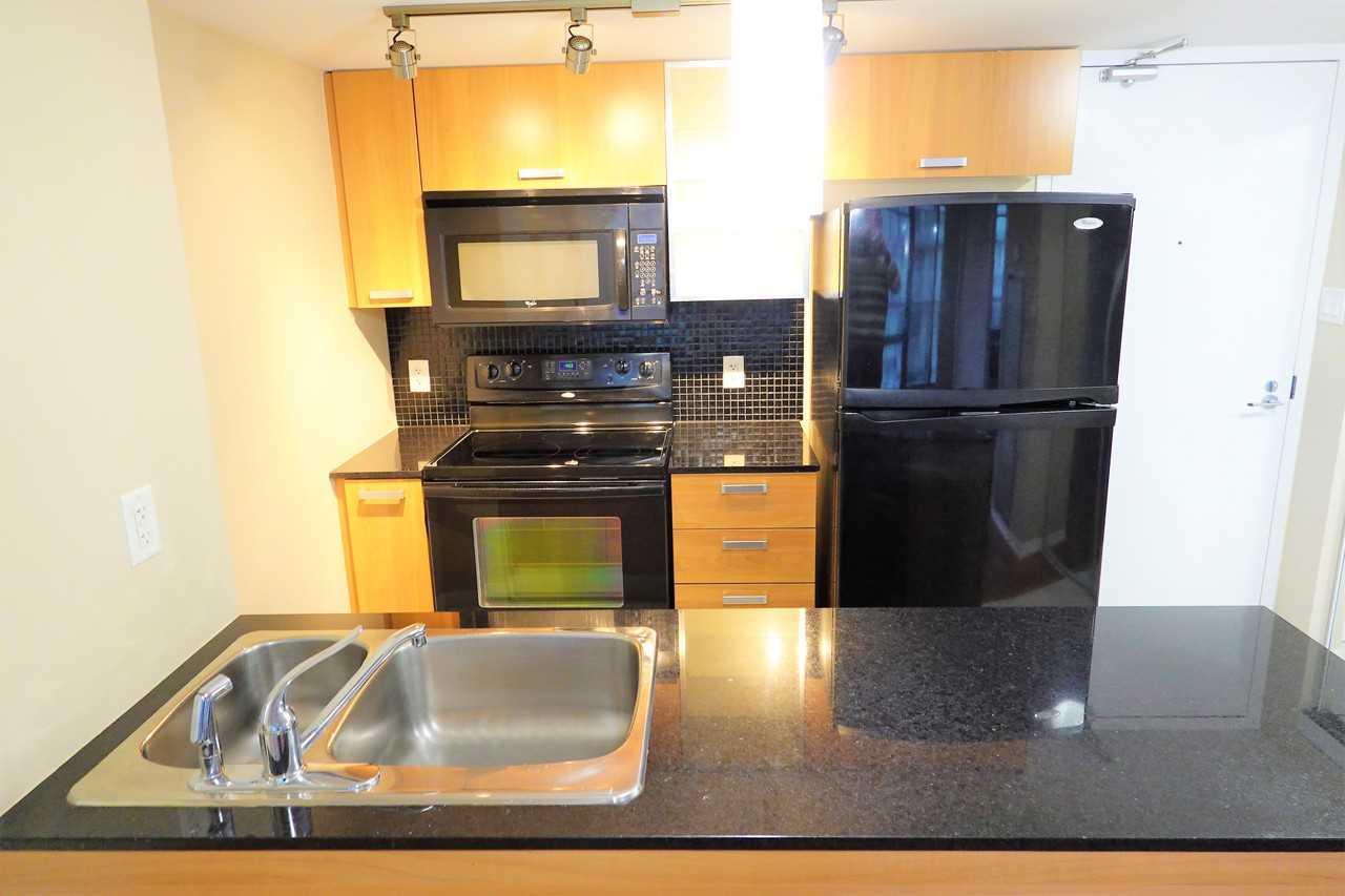 38 Grenville Street #1009 - Photo 4 of 25