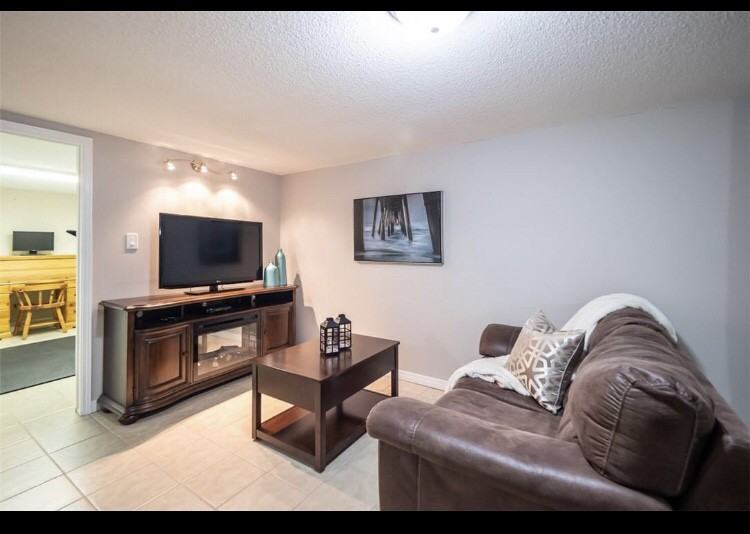 34 Capri Cres - Photo 3 of 10