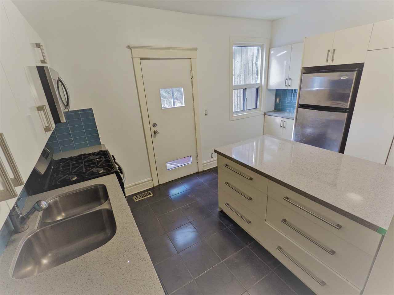 1068 Shaw Street - Photo 3 of 13