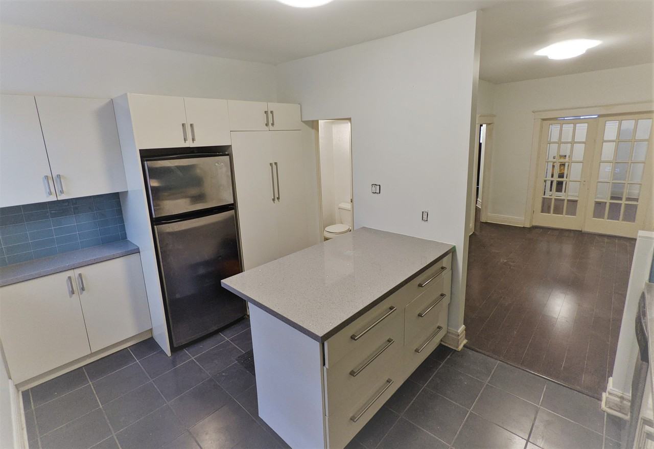 1068 Shaw Street - Photo 4 of 13
