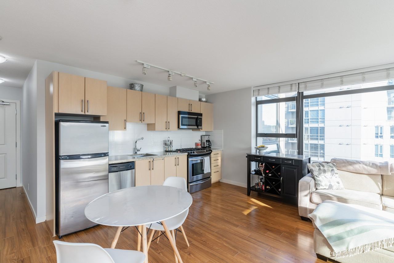 West Broadway #702 - Photo 3 of 19