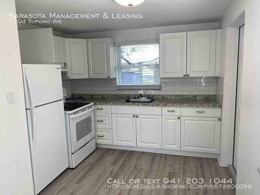 1704 Suponic Ave - Photo 2 of 7
