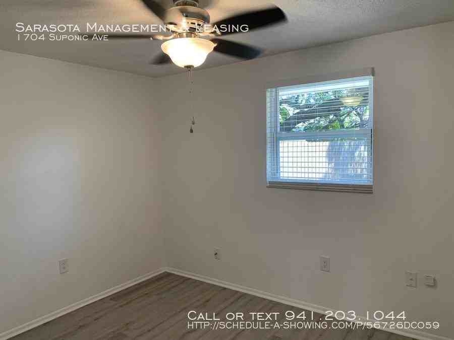 1704 Suponic Ave - Photo 3 of 7