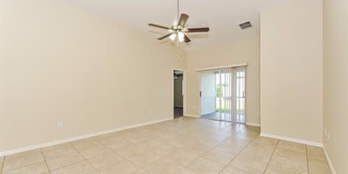 27711 Sugar Loaf Dr - Photo 3 of 19
