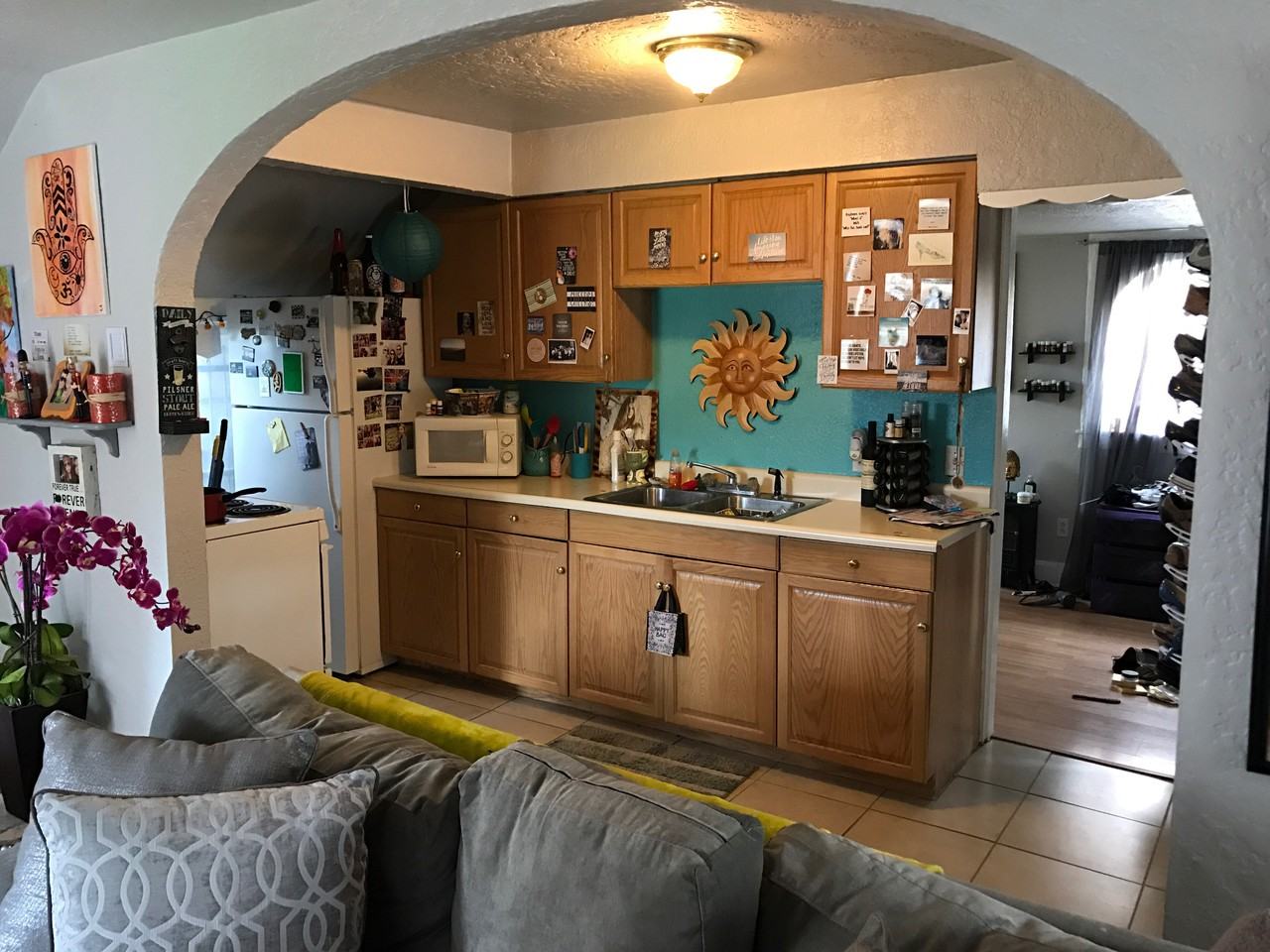 1028 6th St - Photo 2 of 11