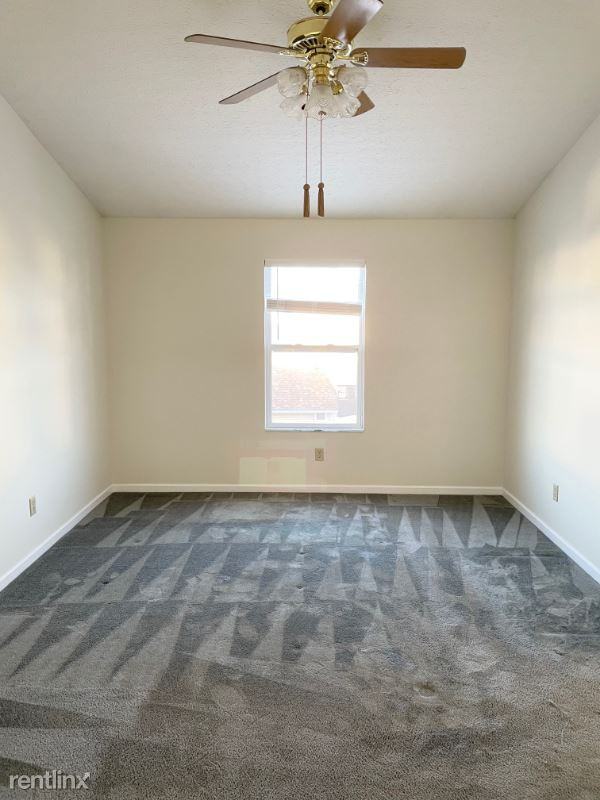 7516 Swindon St - Photo 3 of 32