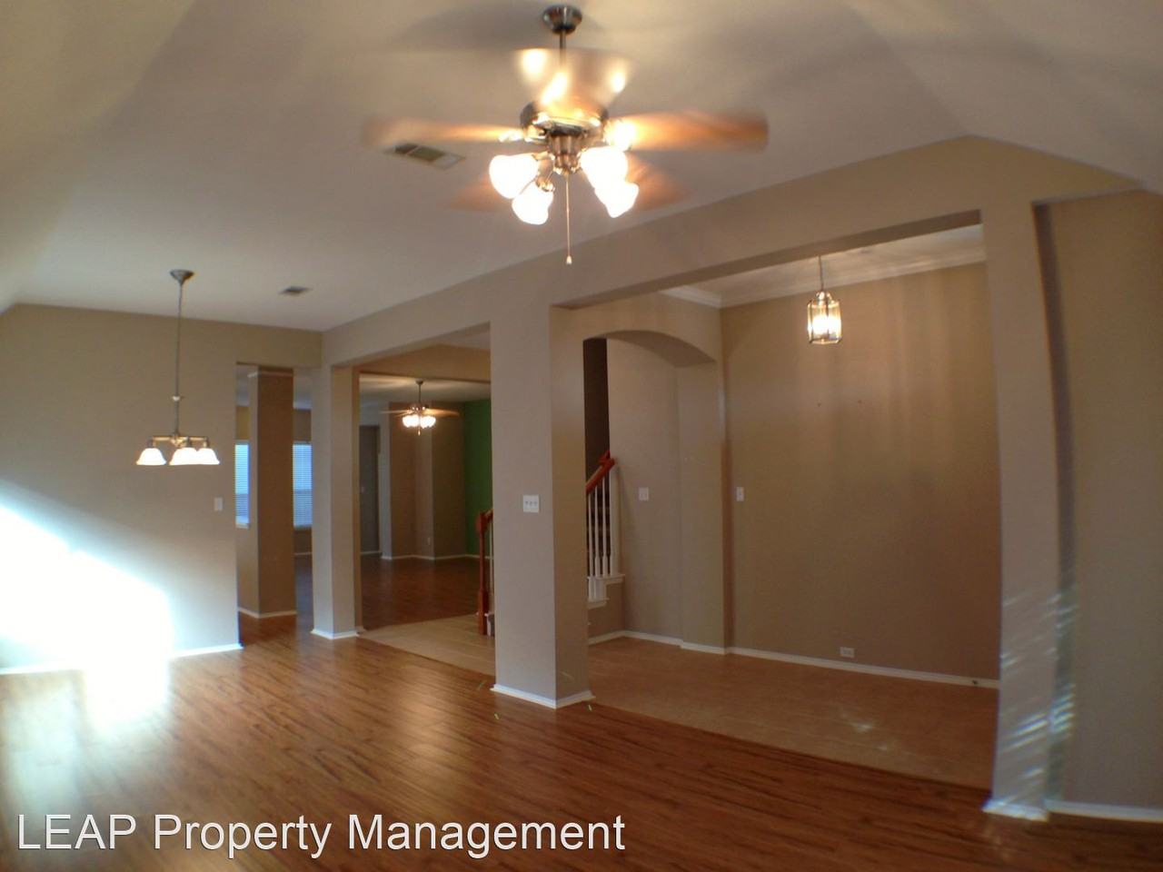 13049 Fencerow Rd - Photo 3 of 23