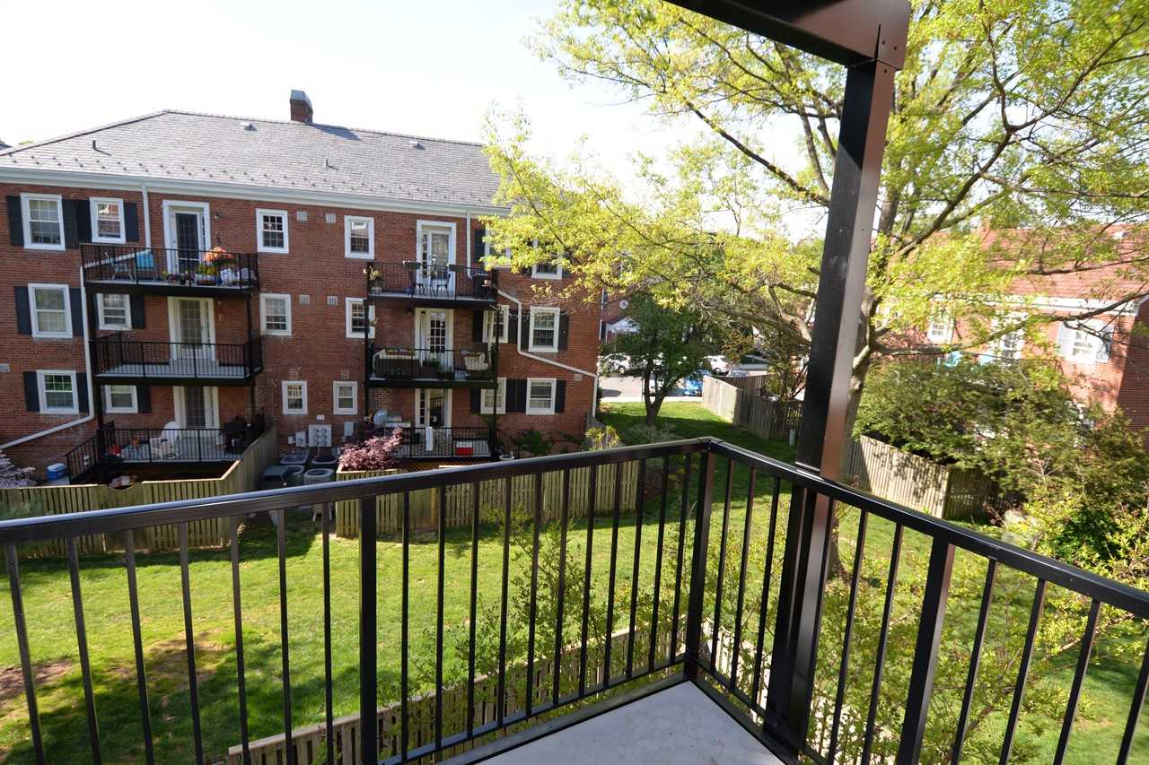 4811 30th St S #B2 - Photo 3 of 8