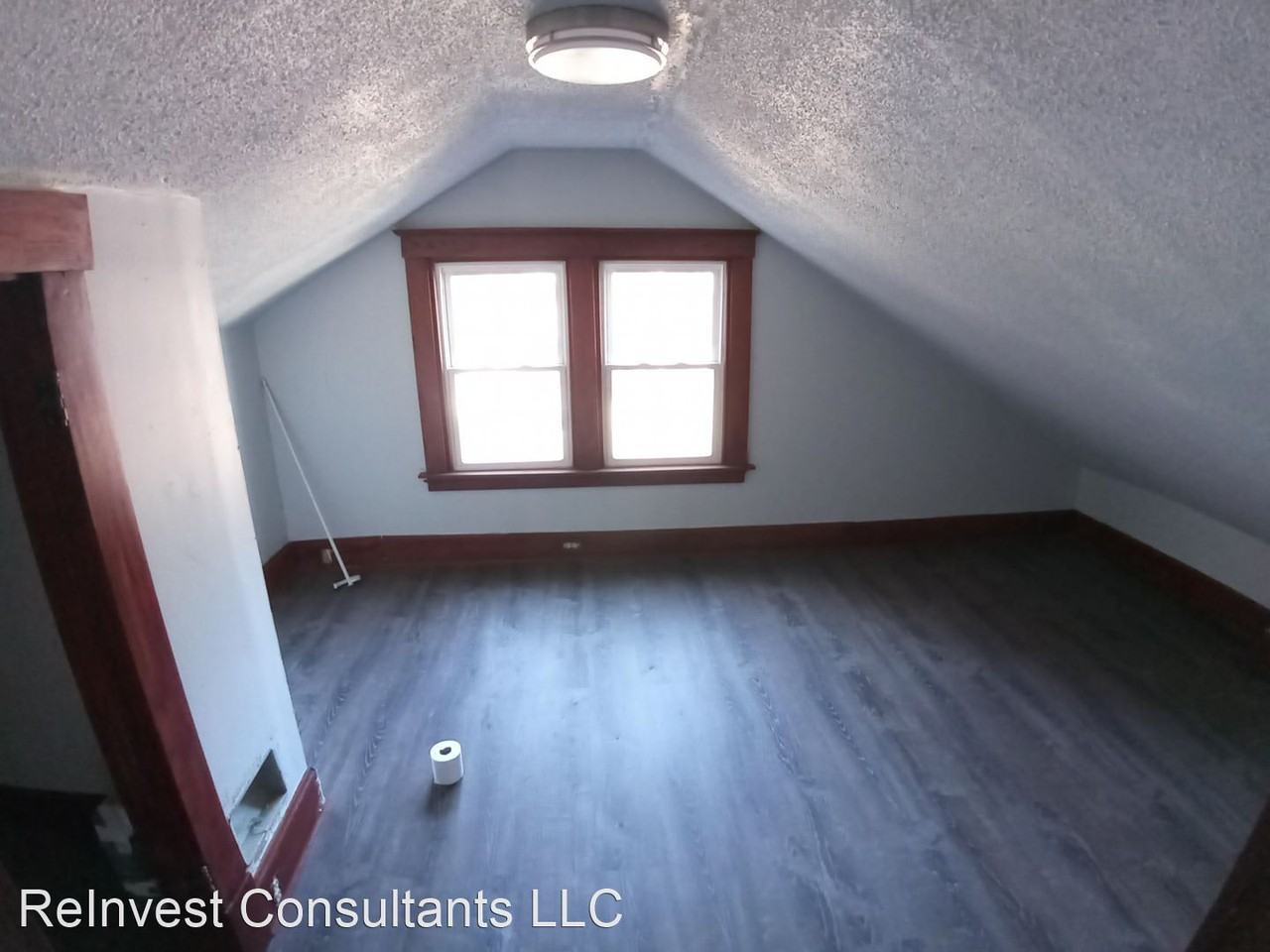 2922 Euclid Ave - Photo 3 of 5