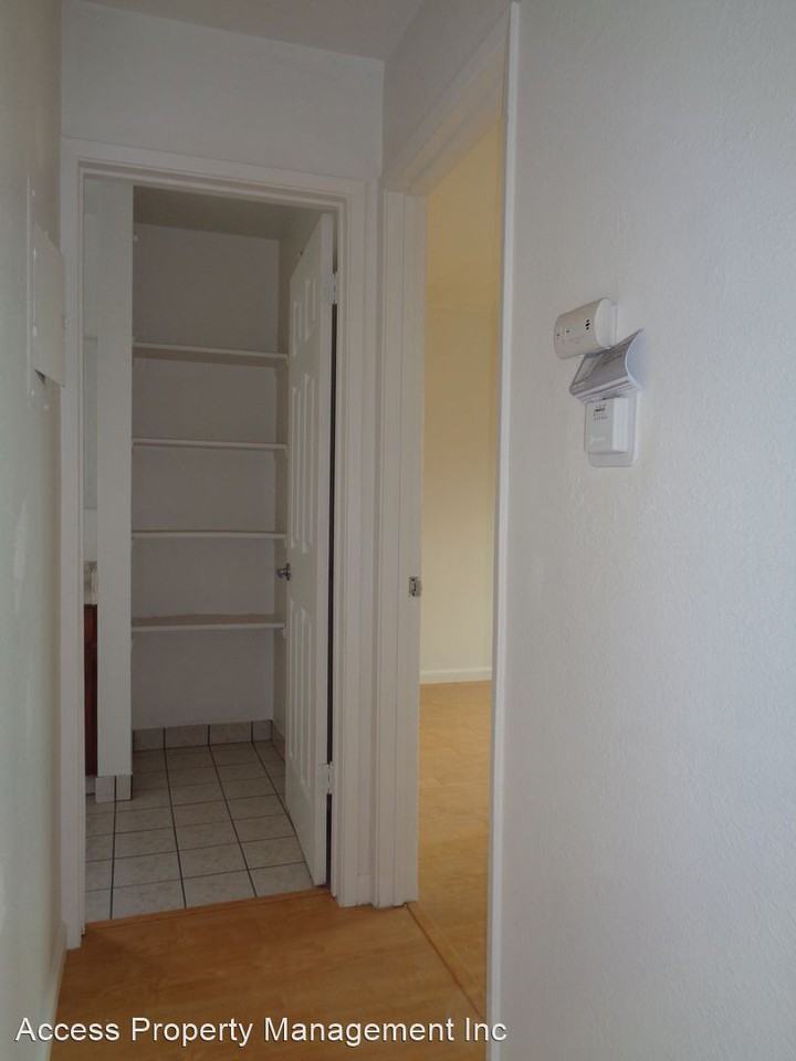 1506 Market Ave - Photo 3 of 14