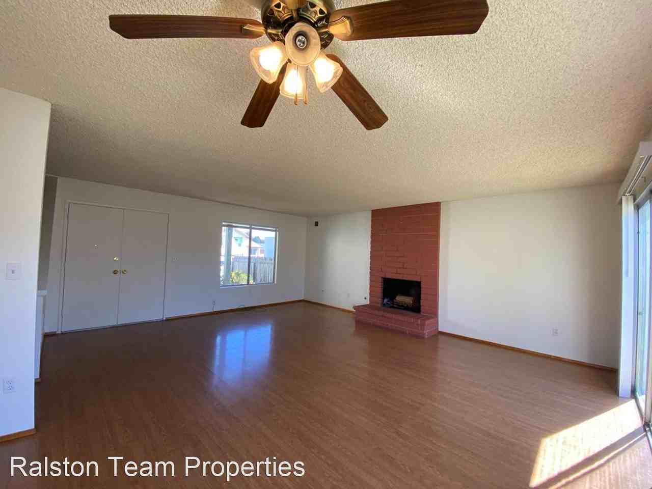 3066 Vesuvia Way - Photo 3 of 19