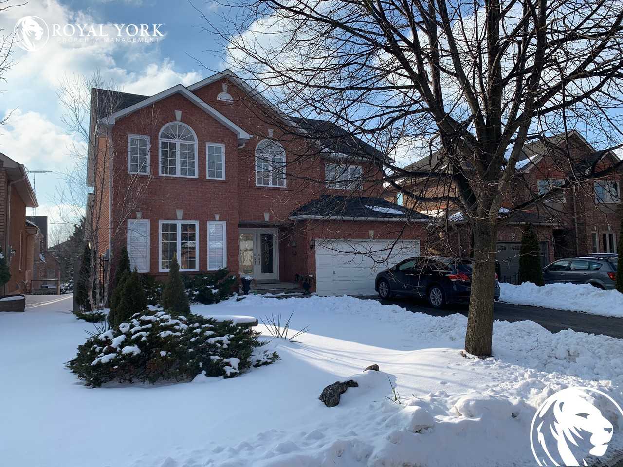 8 Daines Dr - Photo 2 of 32