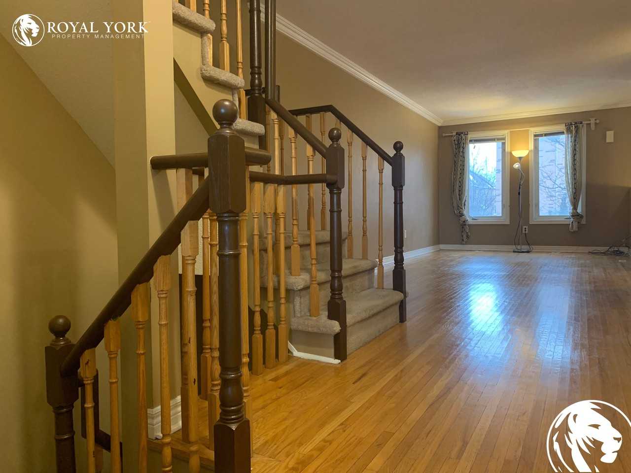 12F Leaside Park Dr - Photo 3 of 22