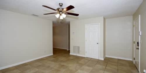 192 Groveland Farms Rd - Photo 2 of 18