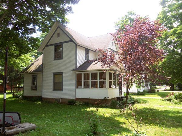 221 Baker St - Photo 2 of 2