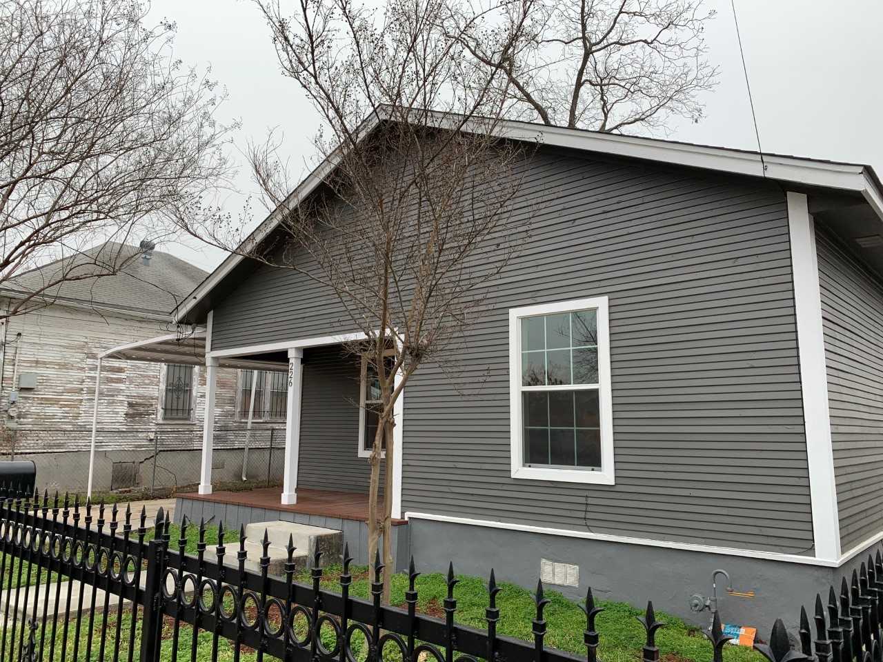 226 Douglas Way St - Photo 3 of 25