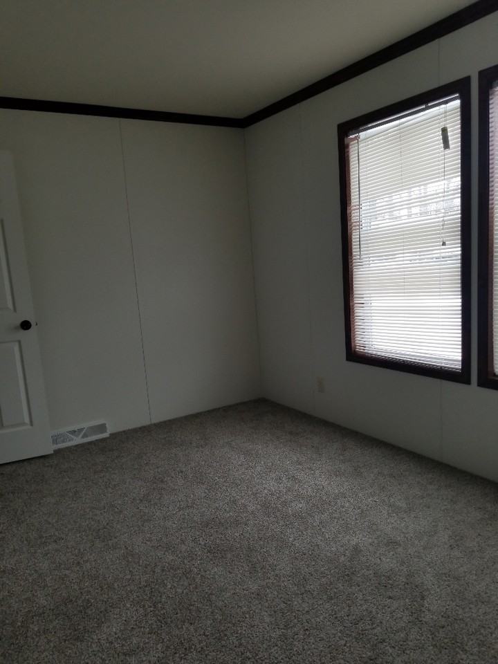 640 Santa Cruz Dr S - Photo 3 of 12