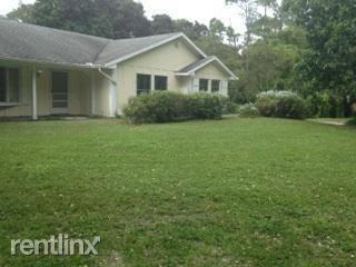 5141 Pinelands Cir - Photo 2 of 10