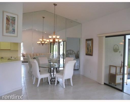 8214 Mooring Cir - Photo 3 of 12