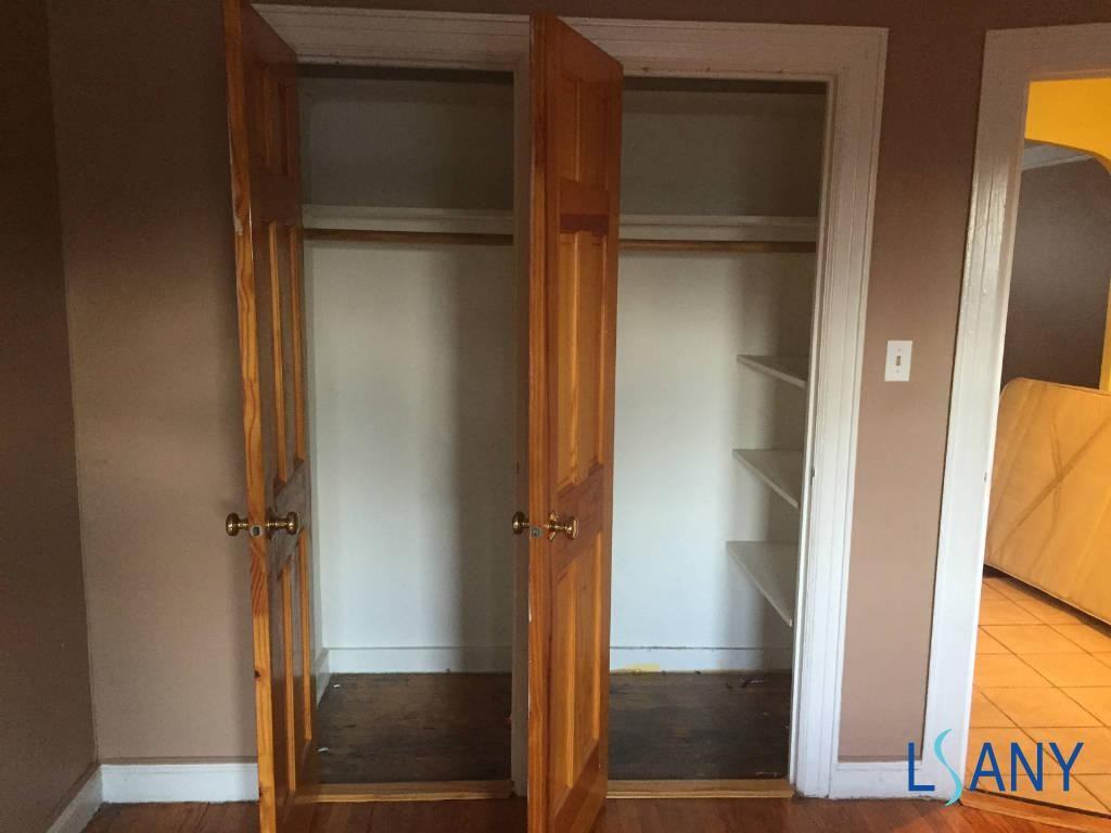 1519 Parker St #3 - Photo 3 of 4