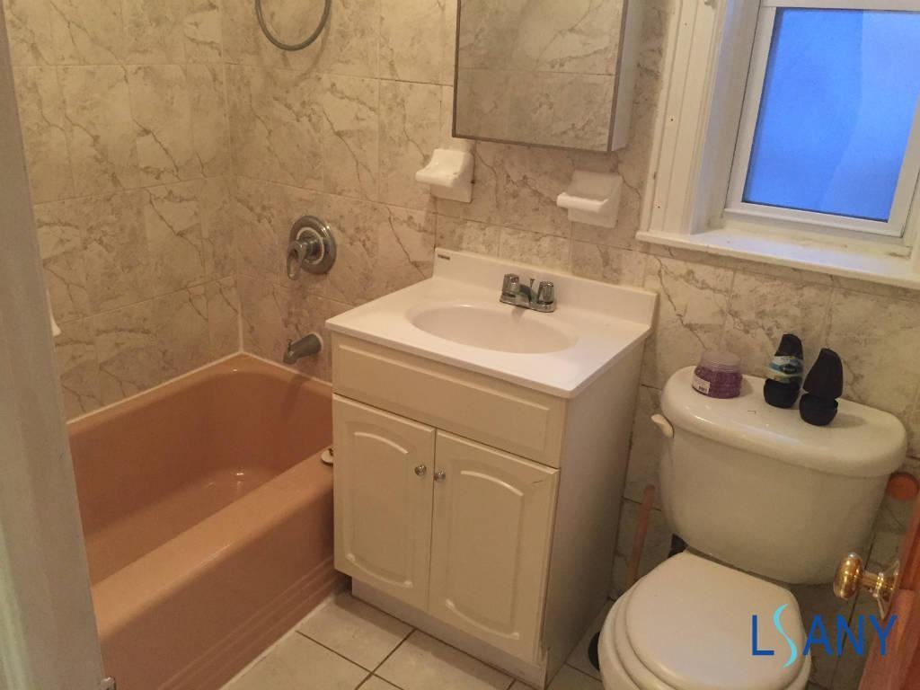 1519 Parker St #3 - Photo 2 of 4