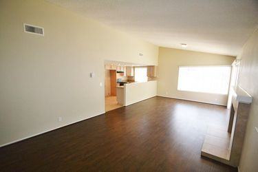 2820 Abraham Ave - Photo 3 of 18