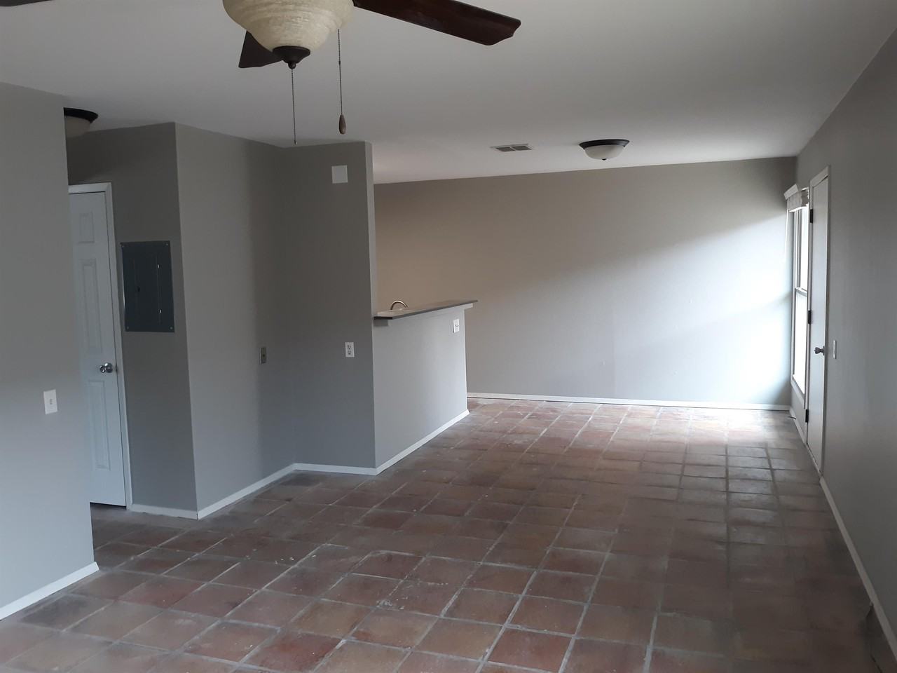 623 W University Ave #1 - Photo 2 of 5