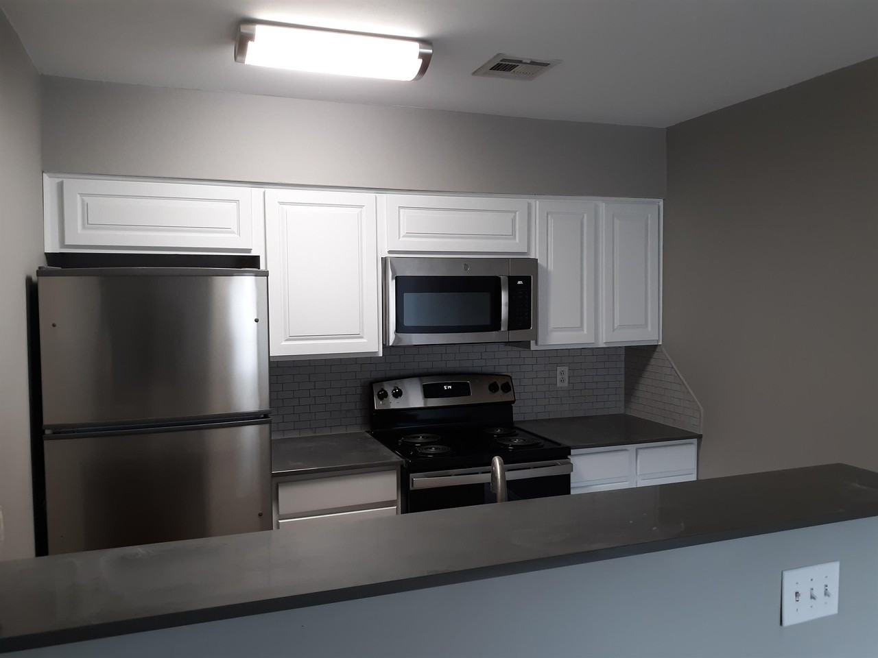 623 W University Ave #1 - Photo 3 of 5