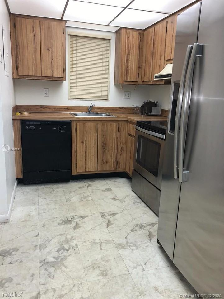 3150 W Rolling Hills Cir - Photo 2 of 11