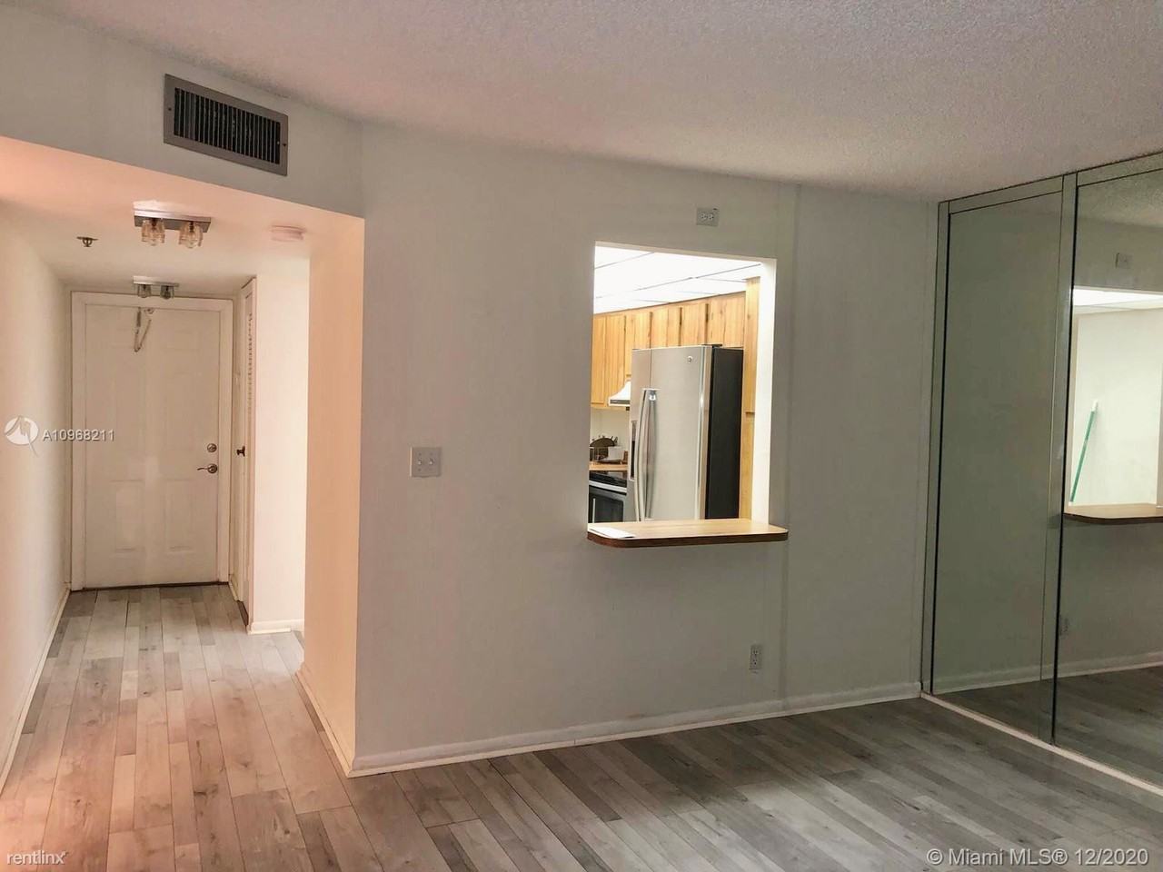 3150 W Rolling Hills Cir - Photo 3 of 11