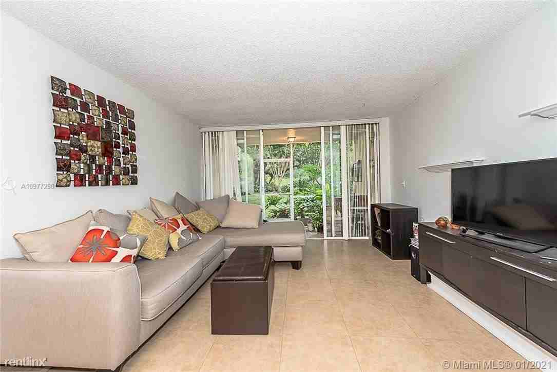 9410 Live Oak Pl - Photo 2 of 8