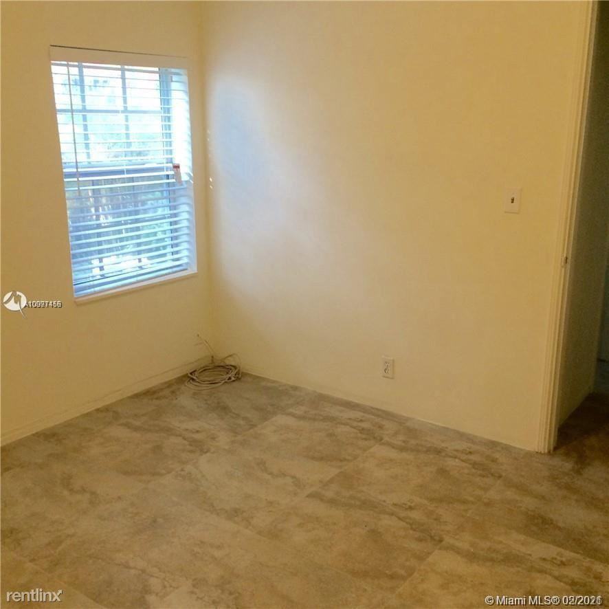 1825 NE 26th Ave - Photo 2 of 8