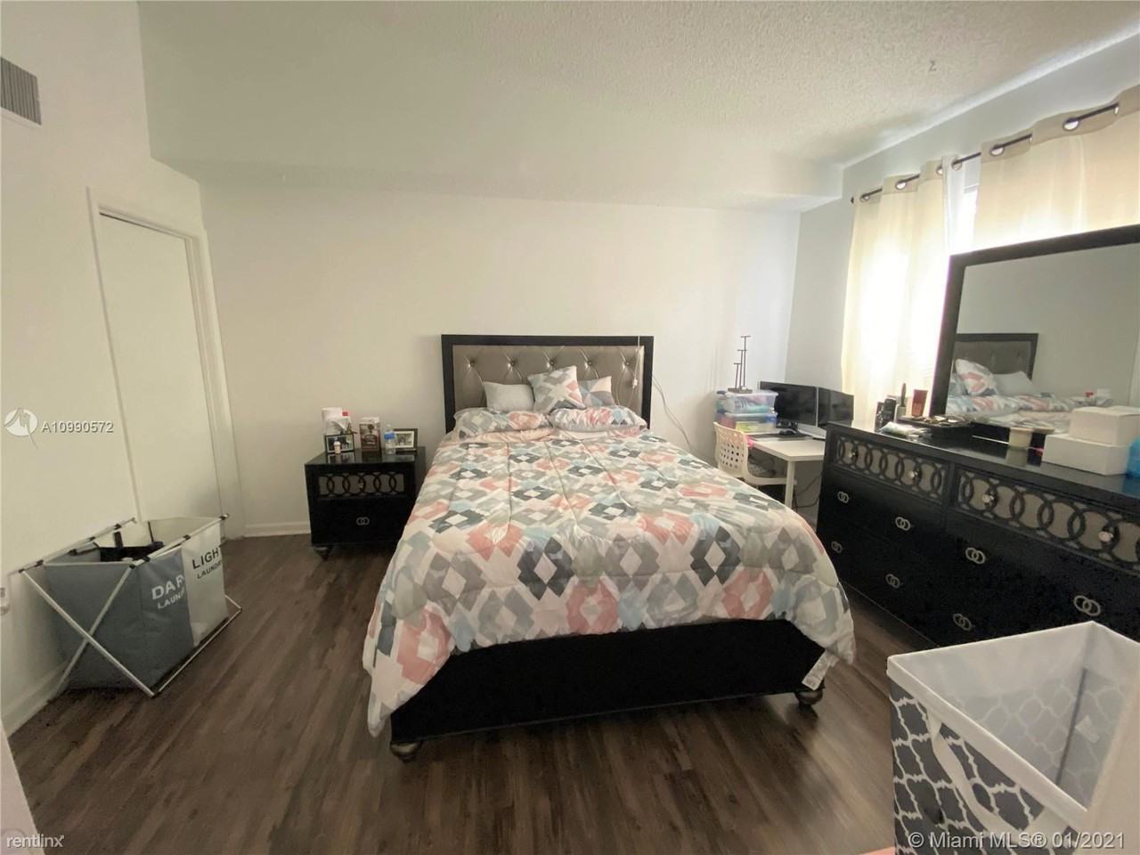 3211 Sabal Palm Mnr - Photo 3 of 8