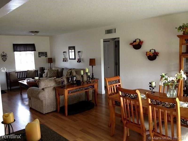 3033 NW 68th St - Photo 2 of 8