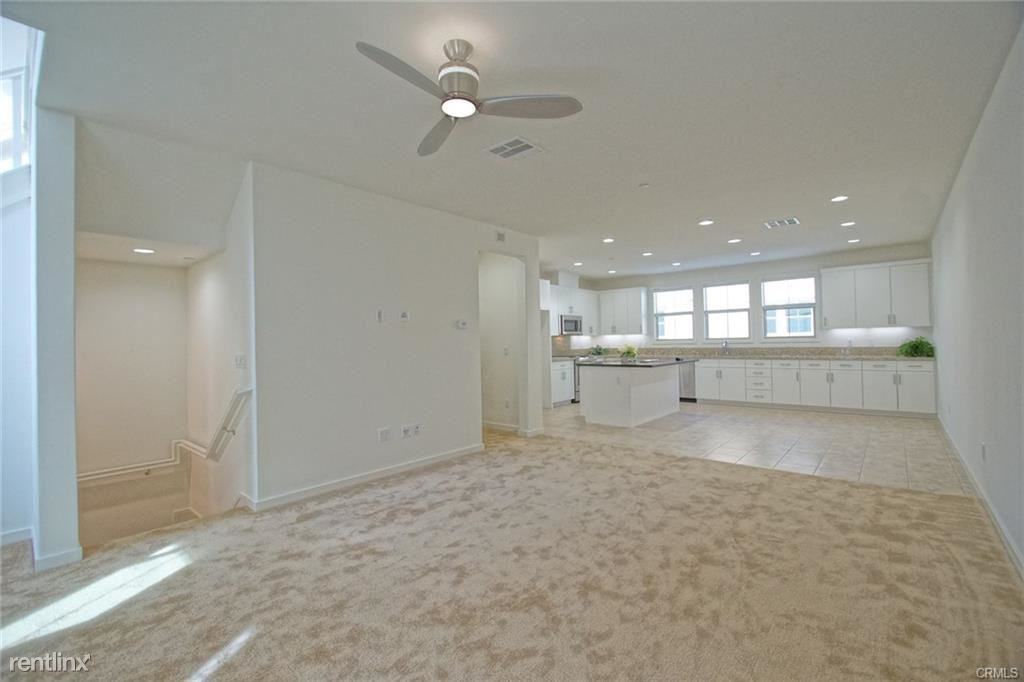 21042 Cornerstone Dr - Photo 2 of 8