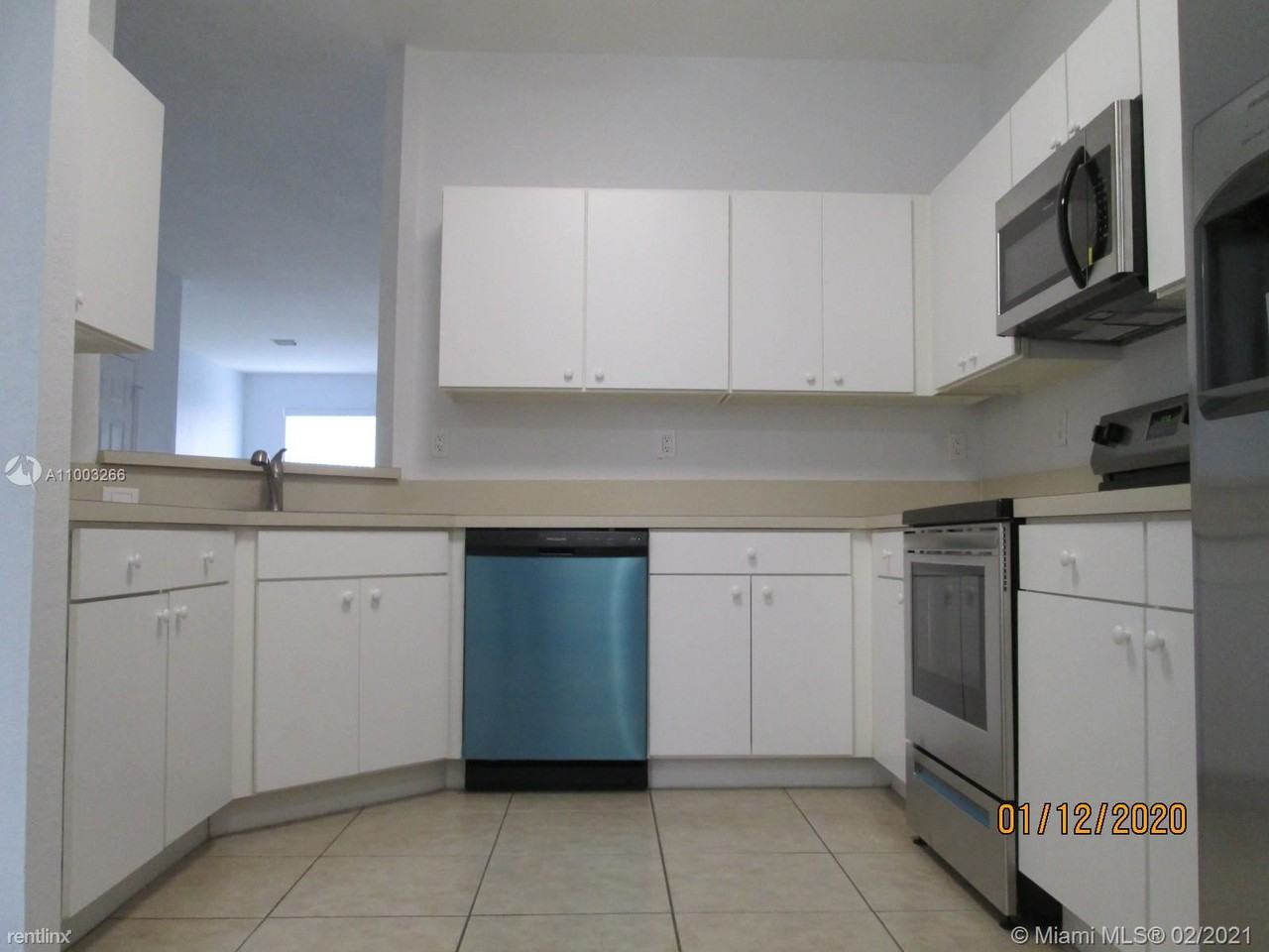 4264 SW 132nd Way - Photo 2 of 8