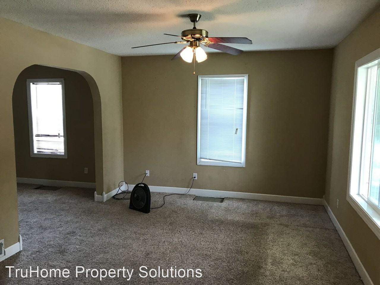 123 Main St W - Photo 2 of 15