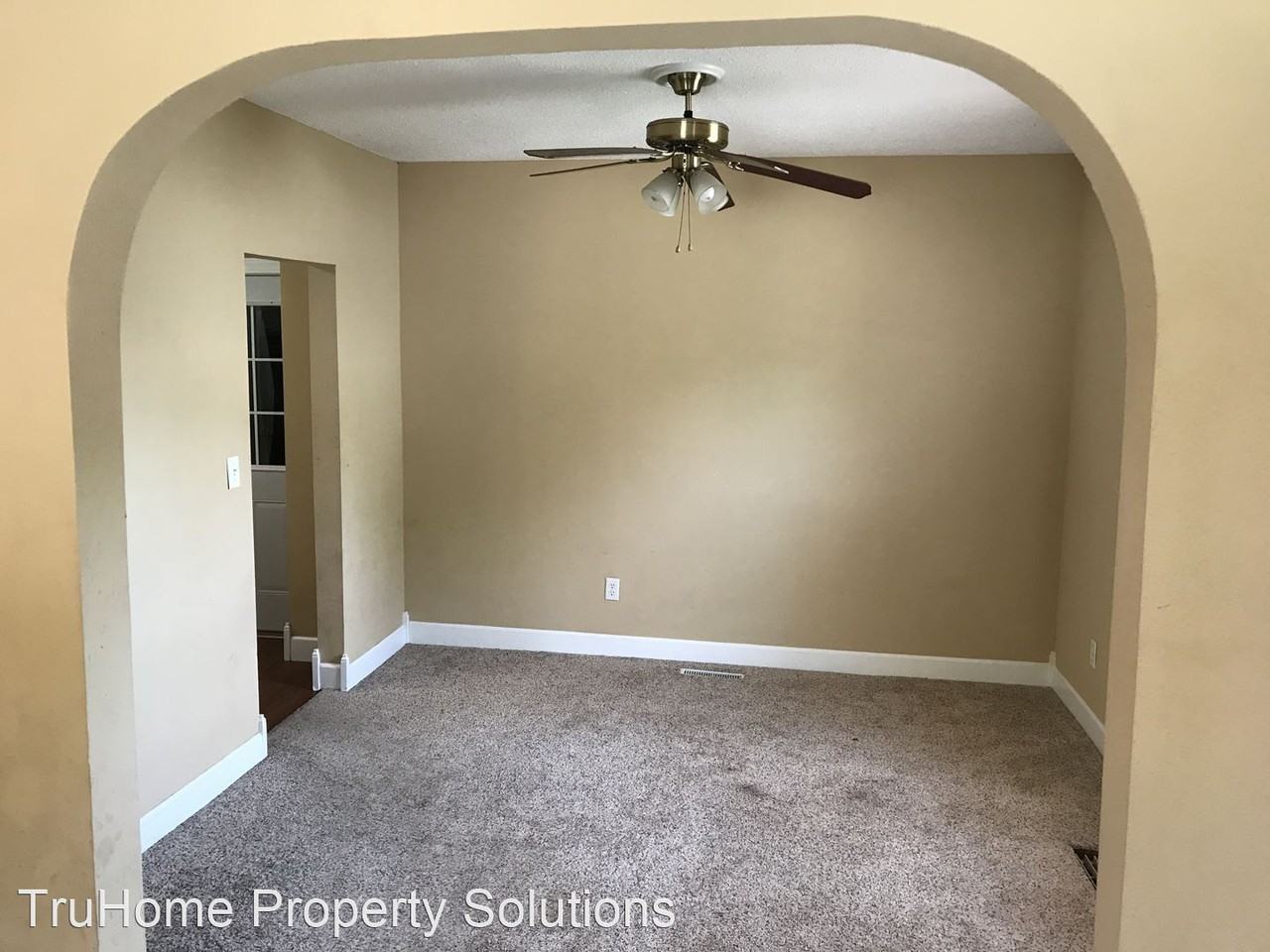 123 Main St W - Photo 3 of 15