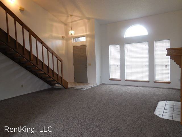 3908 Sparkle St - Photo 2 of 25