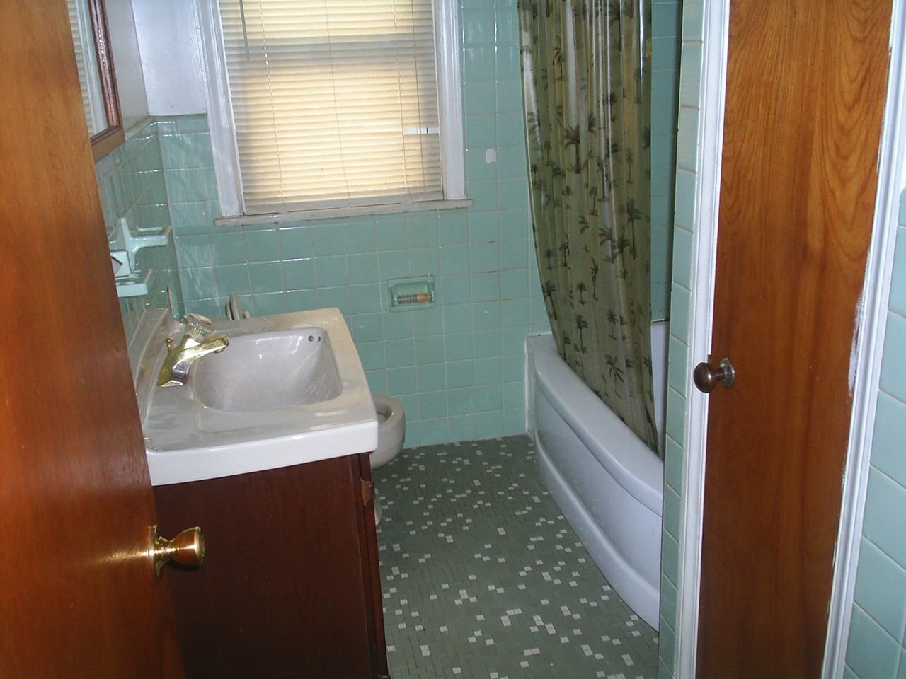 21103 W Outer Dr - Photo 3 of 5