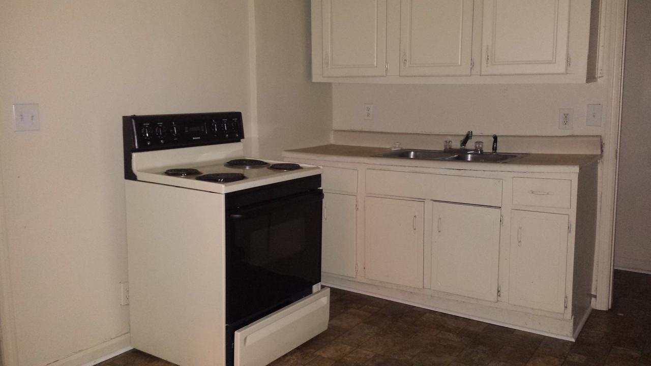416 Rayon Drive - Photo 2 of 11