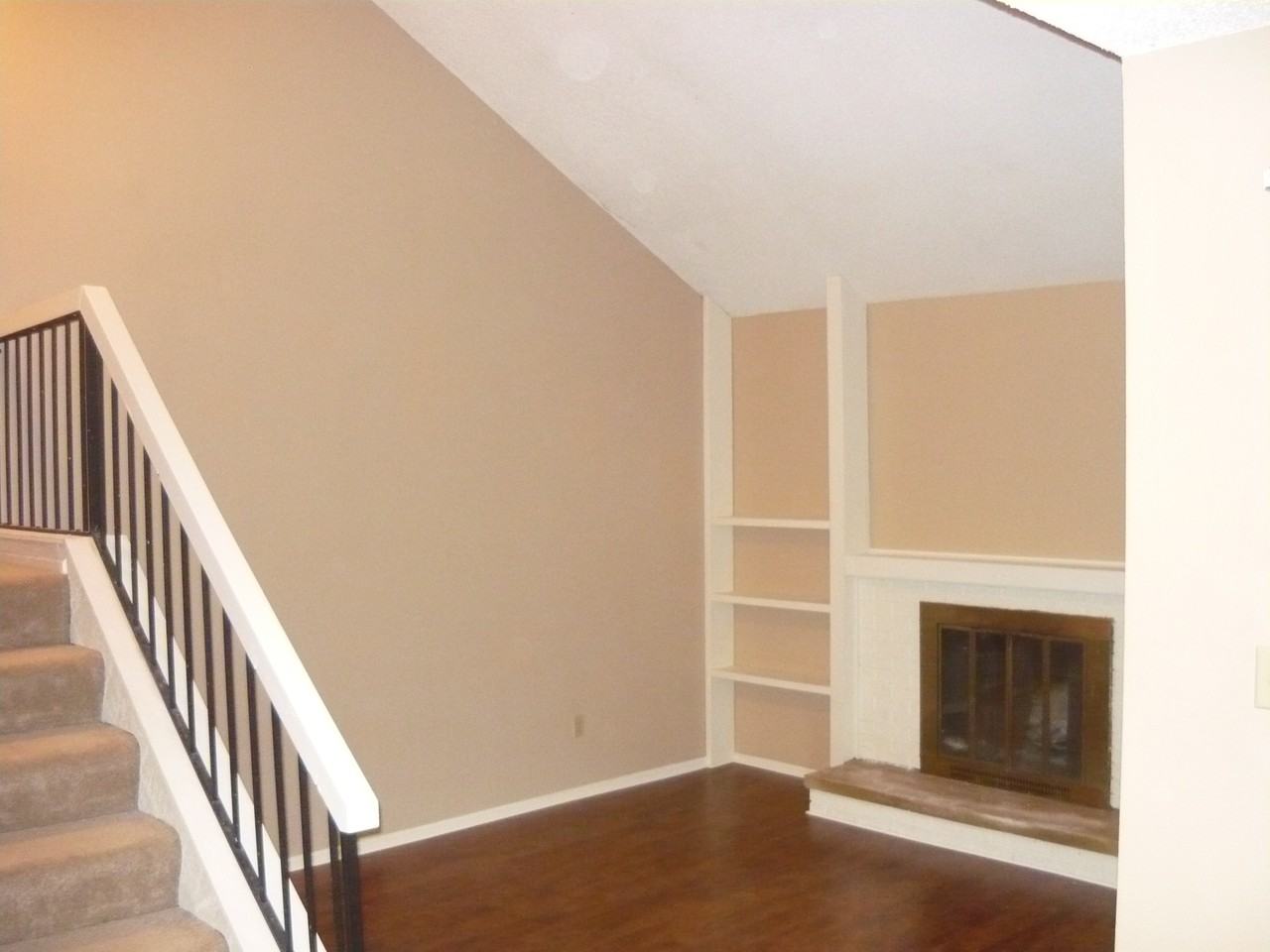 720 E 121st St - Photo 3 of 9