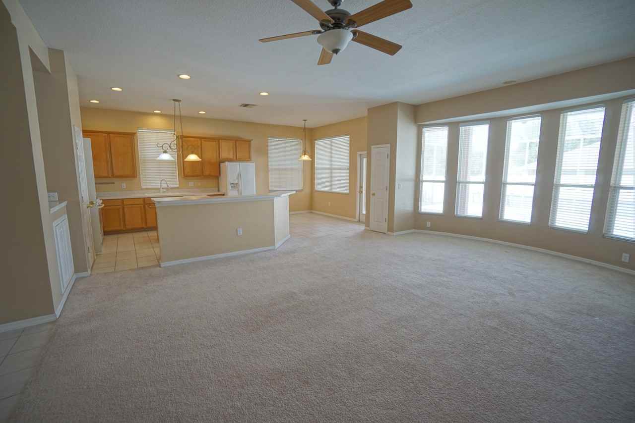 12402 Windmill Cove Dr - Photo 3 of 24