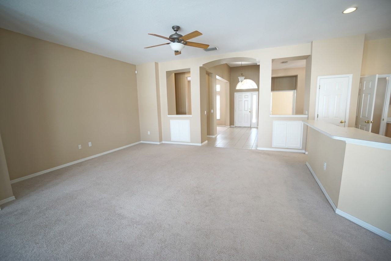 12402 Windmill Cove Dr - Photo 4 of 24