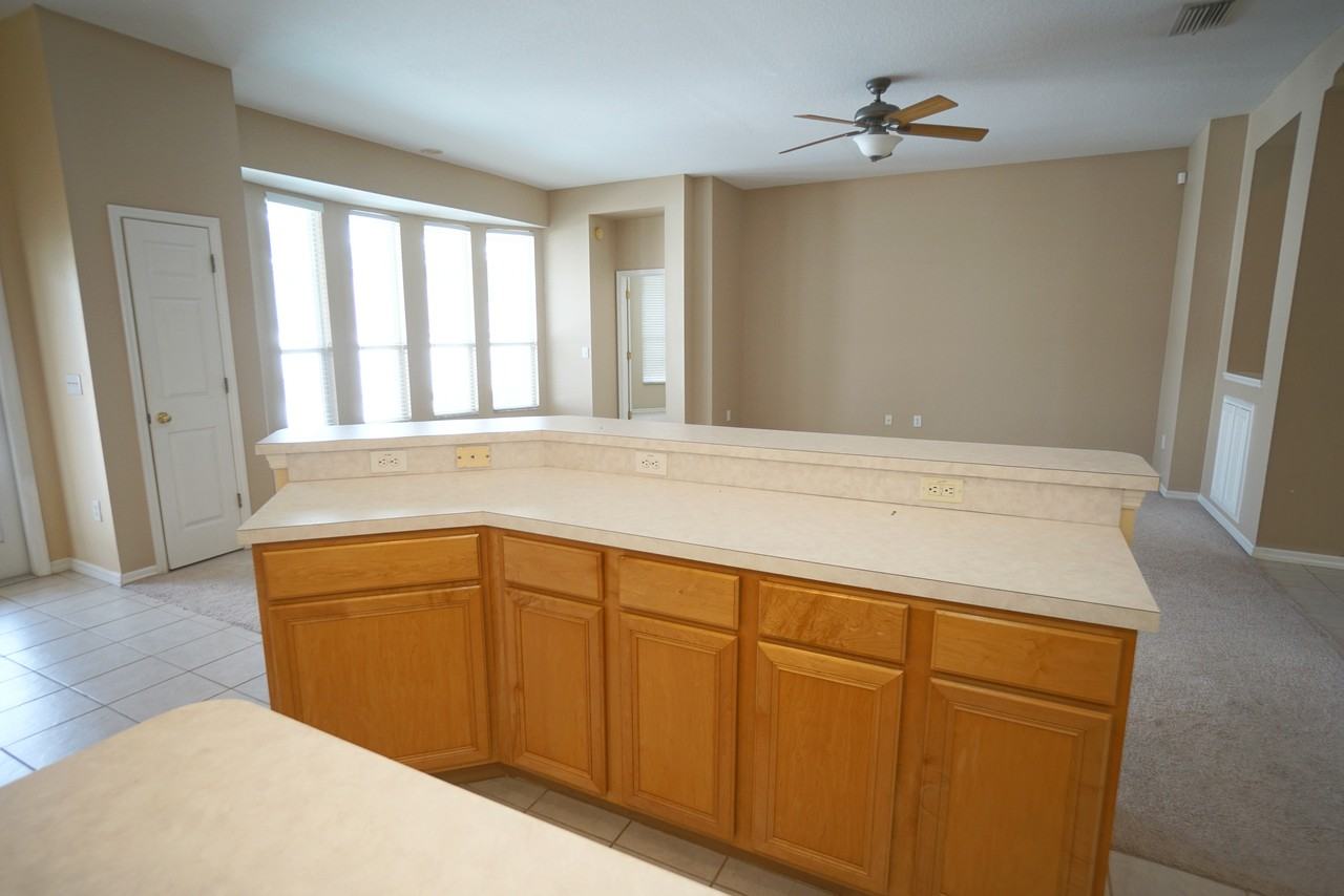 12402 Windmill Cove Dr - Photo 6 of 24