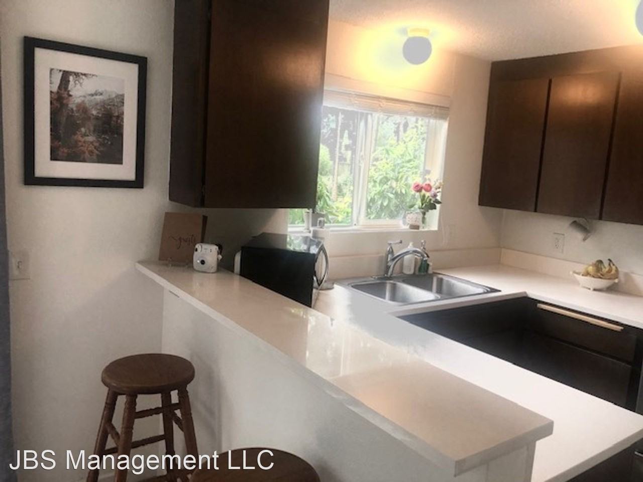 19425 76TH AVE W - Photo 2 of 9