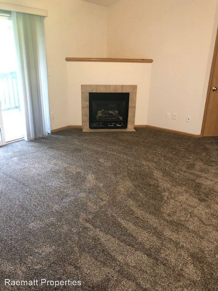 926 Harlocke St. - Photo 2 of 8